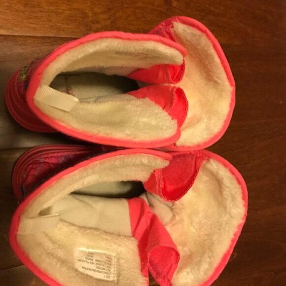 Childrens Place-Lined Rubber Bottom Girls Tie- Dye Snow Boots Size 2 - Picture 2 of 3